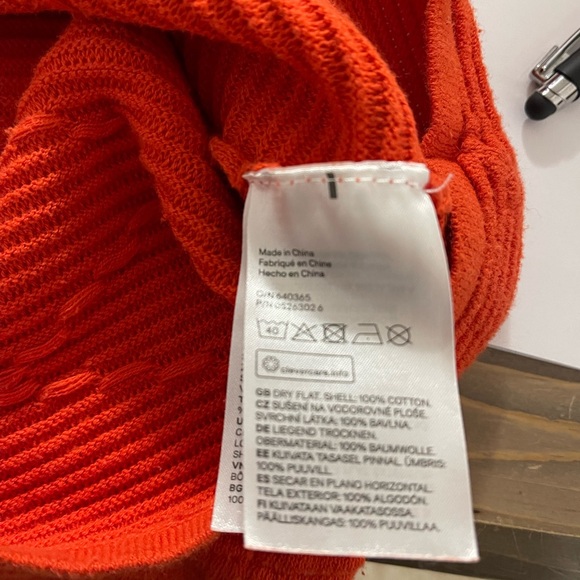 Divided, 100% cotton cropped boxy sweater. - Picture 3 of 3